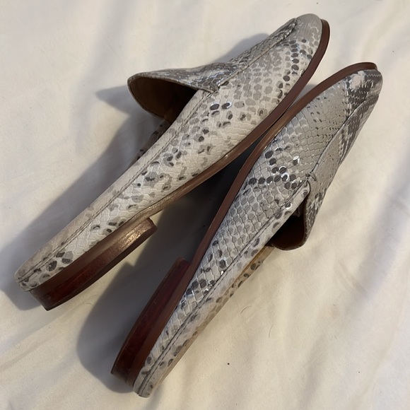 Banana Republic Gray Silver Python Print Mules 10 - Picture 8 of 11